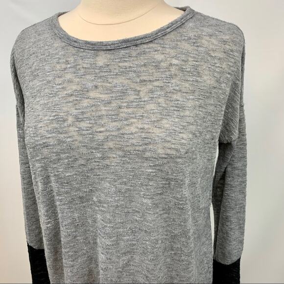Old Navy Grey Black Light Knit Sweater Long Sleeve Hi Lo Hem Small/Medium - Picture 2 of 11